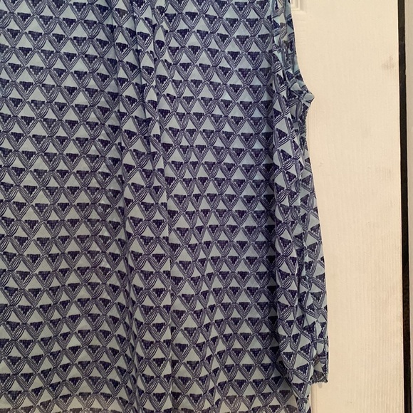 American eagle outfitters  woman’s sleeveless shirt with V-neck size L - Picture 7 of 8